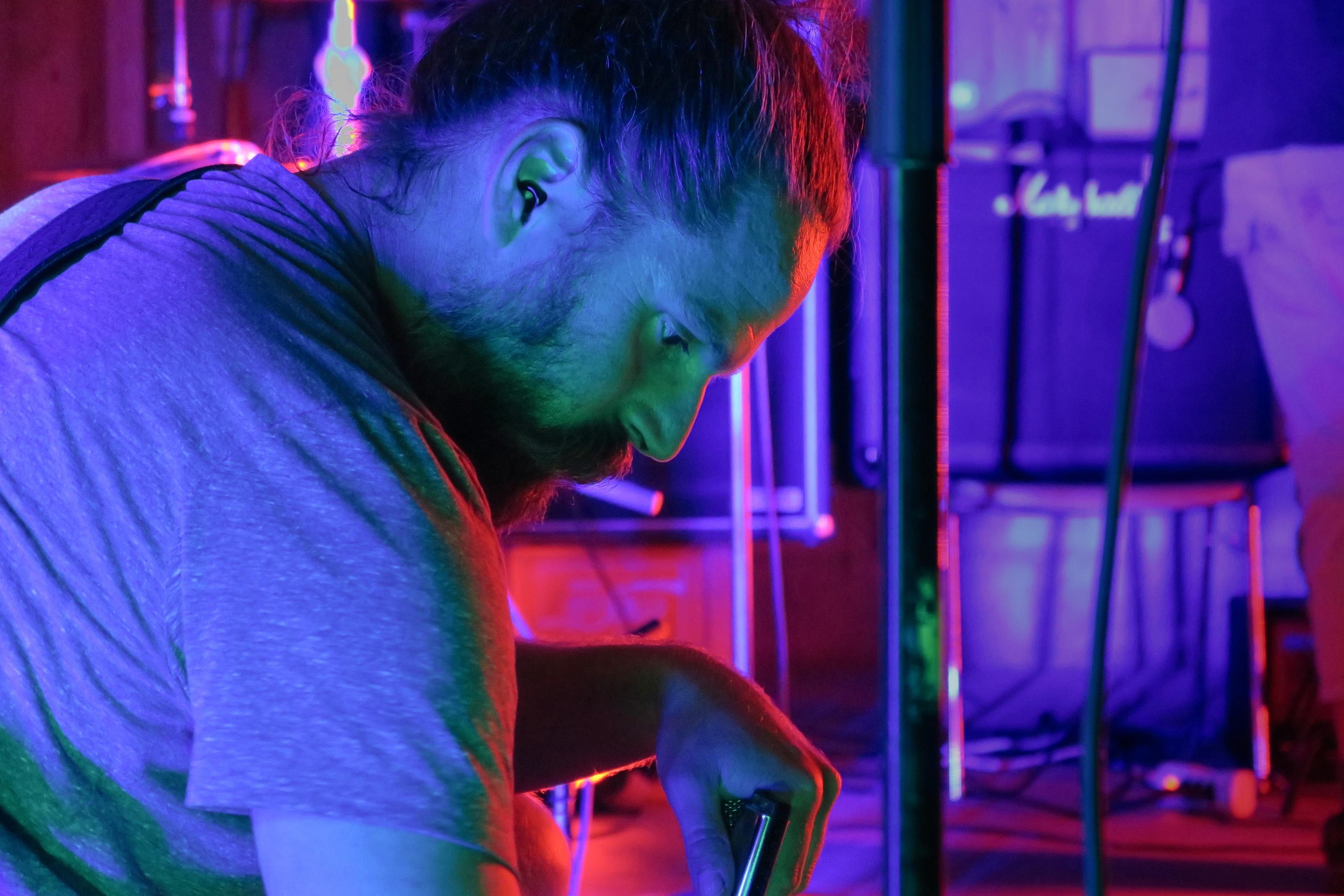 Ca bricolé ces effets pour fair du noise. Ca bricolé ces effets pour fair du noise.